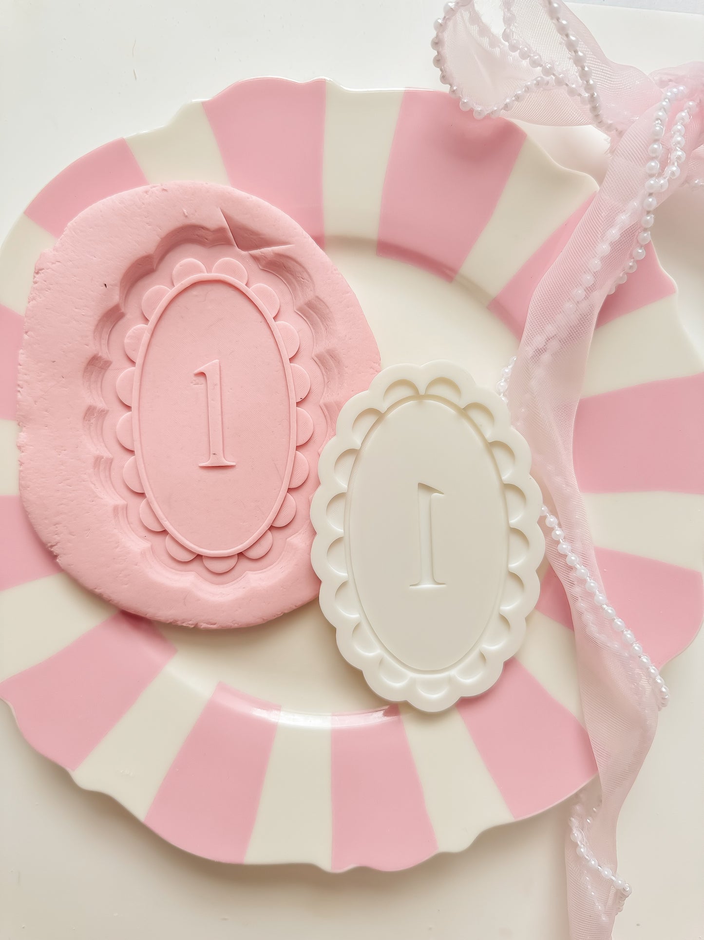 1 - 10 Scalloped Number Plaques - Debossers and Cutter Set