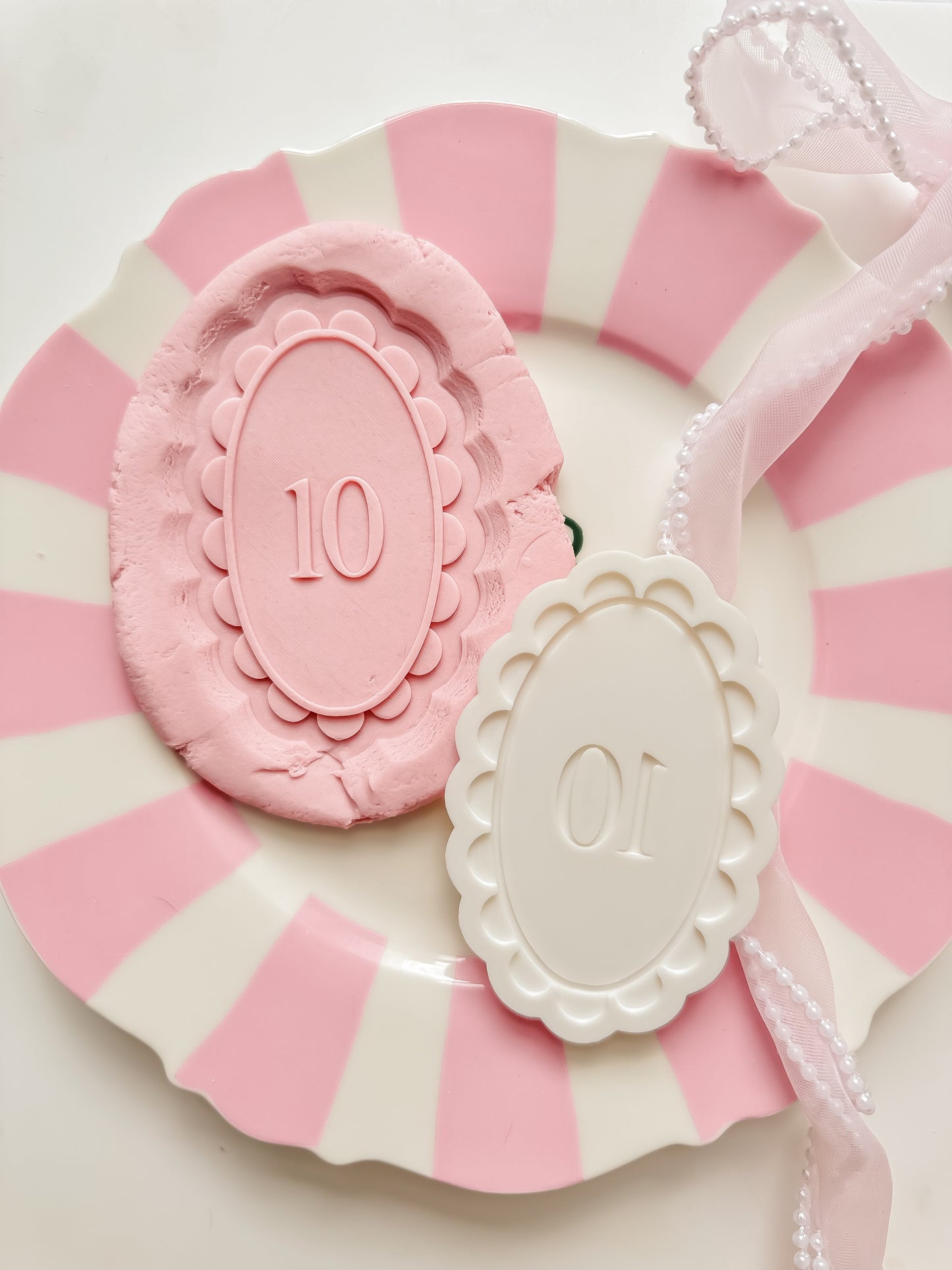 1 - 10 Scalloped Number Plaques - Debossers and Cutter Set