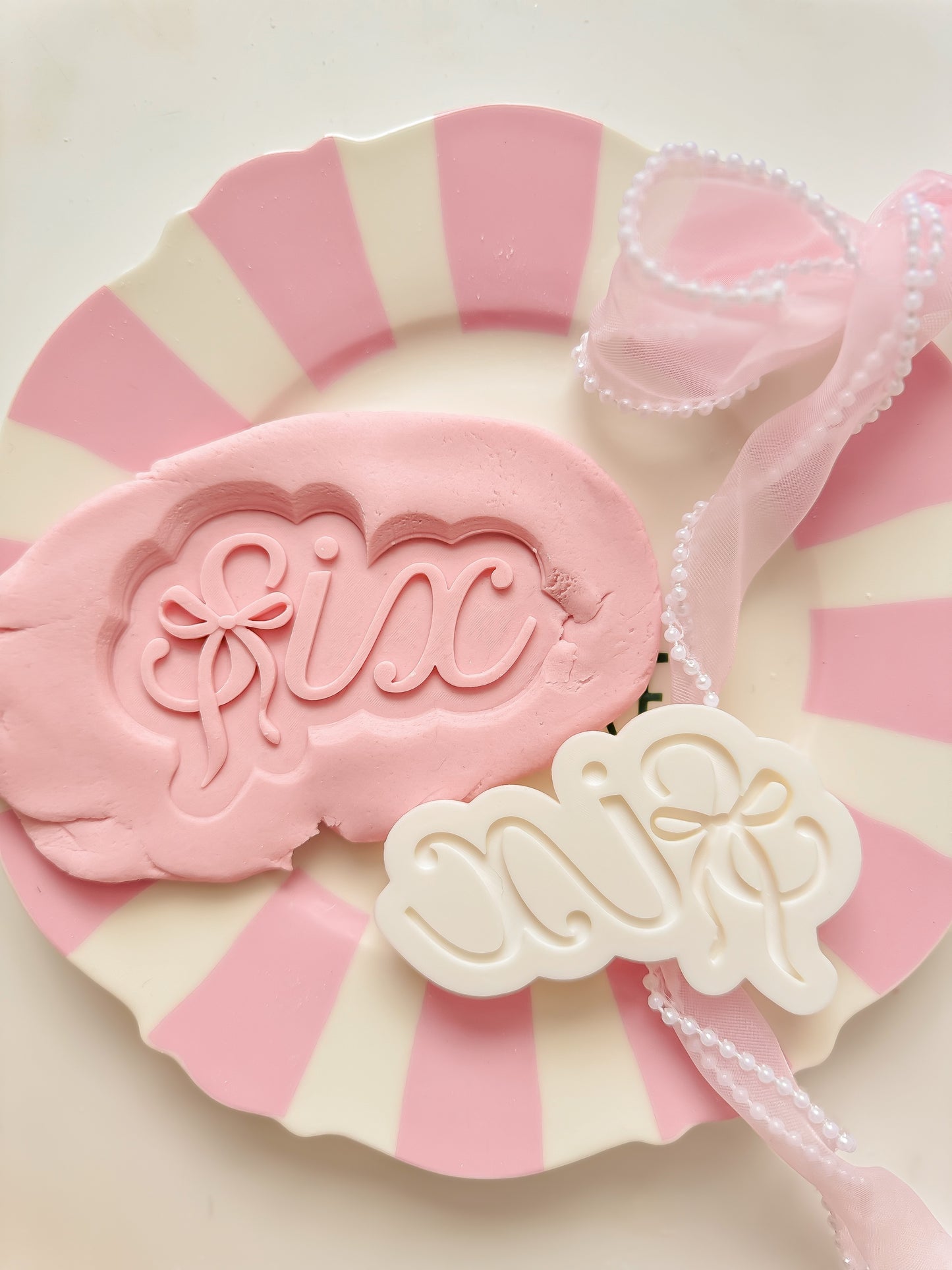 Six bow number - Debosser and Cutter