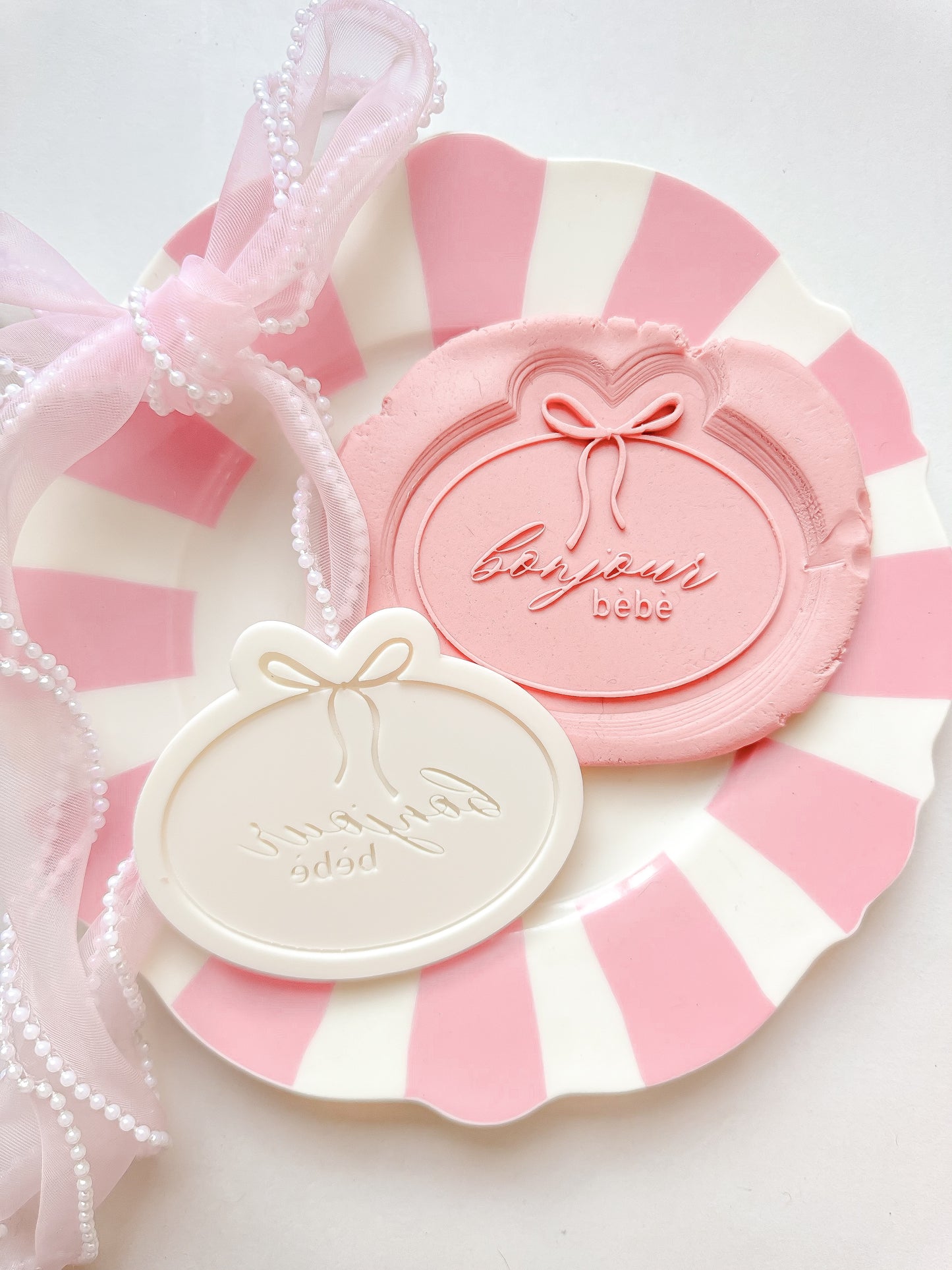 Bonjour Bebe Bow plaque - Debosser and Cutter