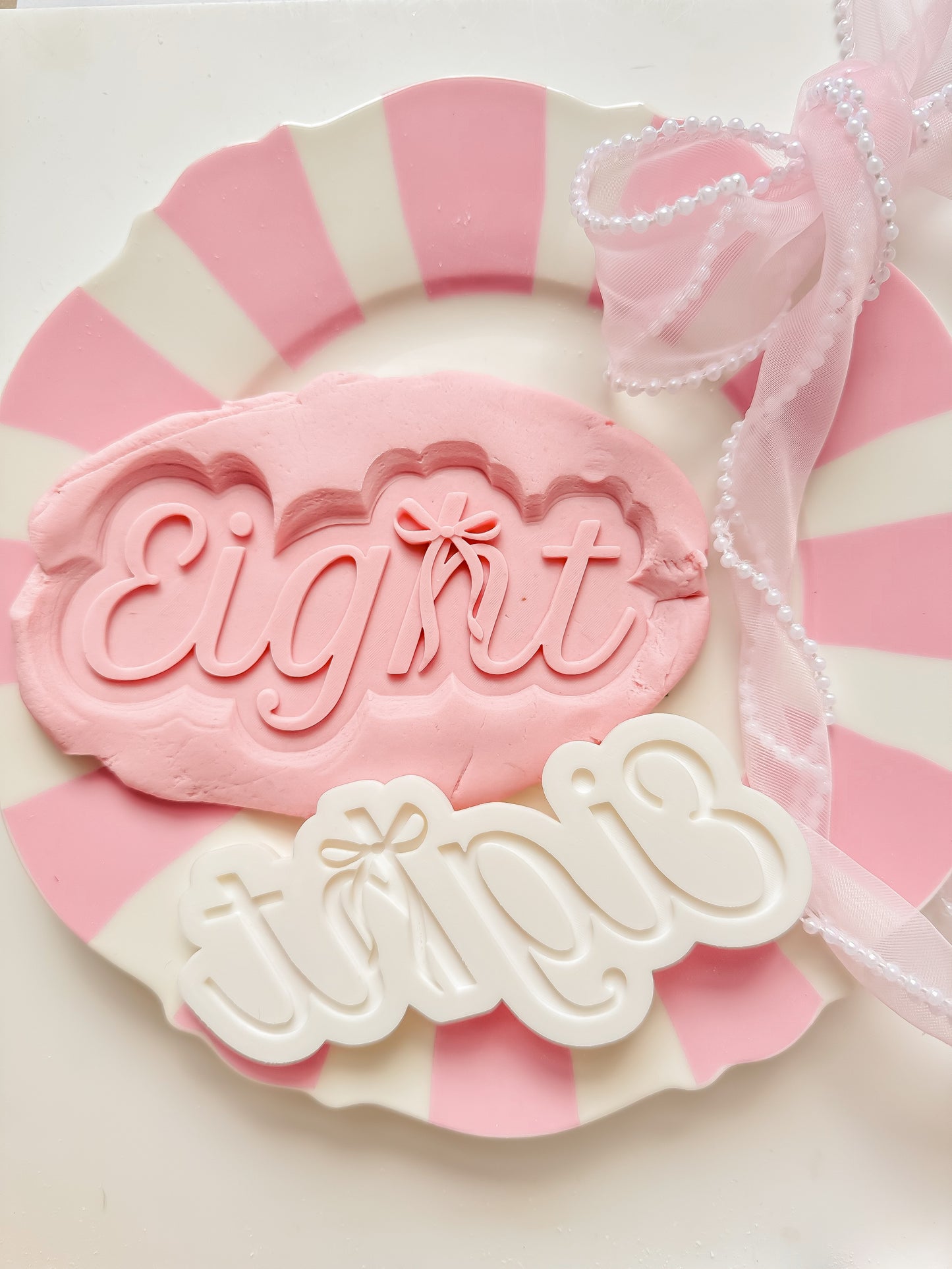 Eight bow number - Debosser and Cutter