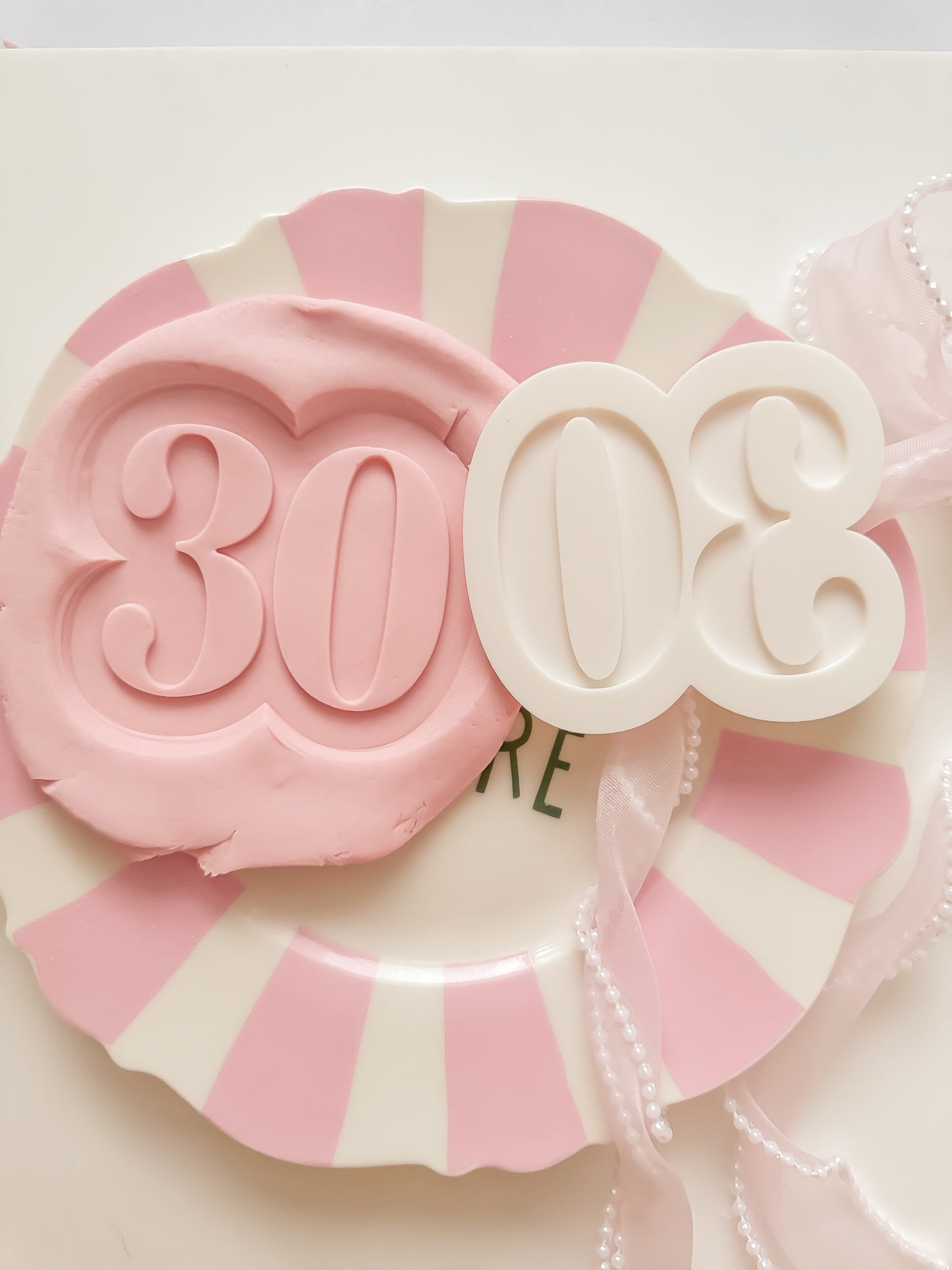 Simple 30 - Debosser and Cutter