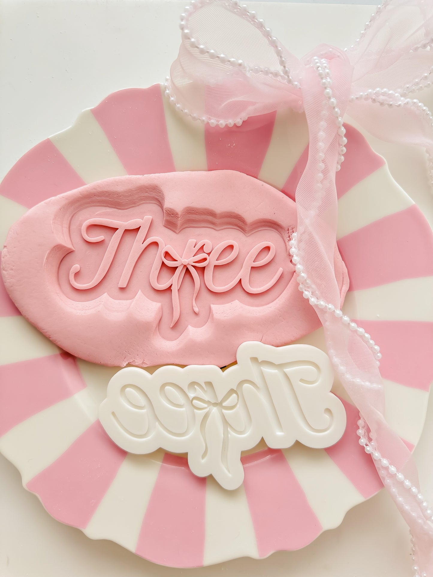 Three bow number - Debosser and Cutter