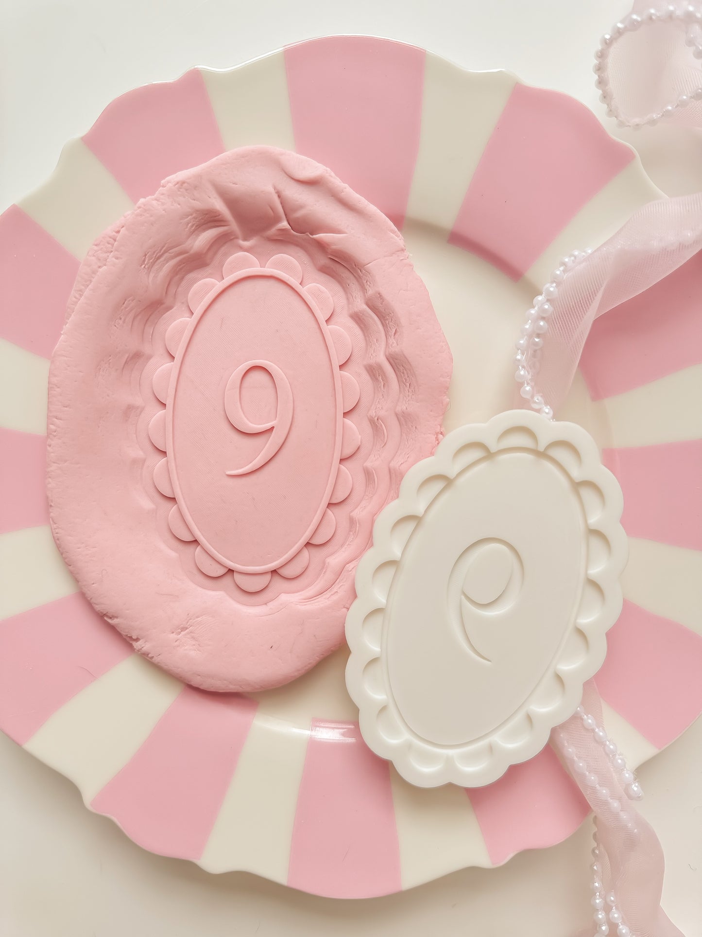 1 - 10 Scalloped Number Plaques - Debossers and Cutter Set