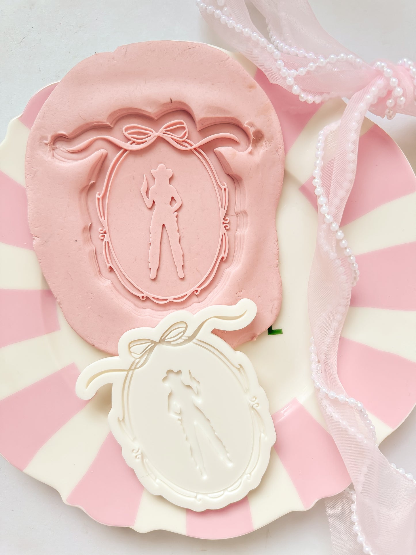 Cowgirl frame - Debosser and Cutter