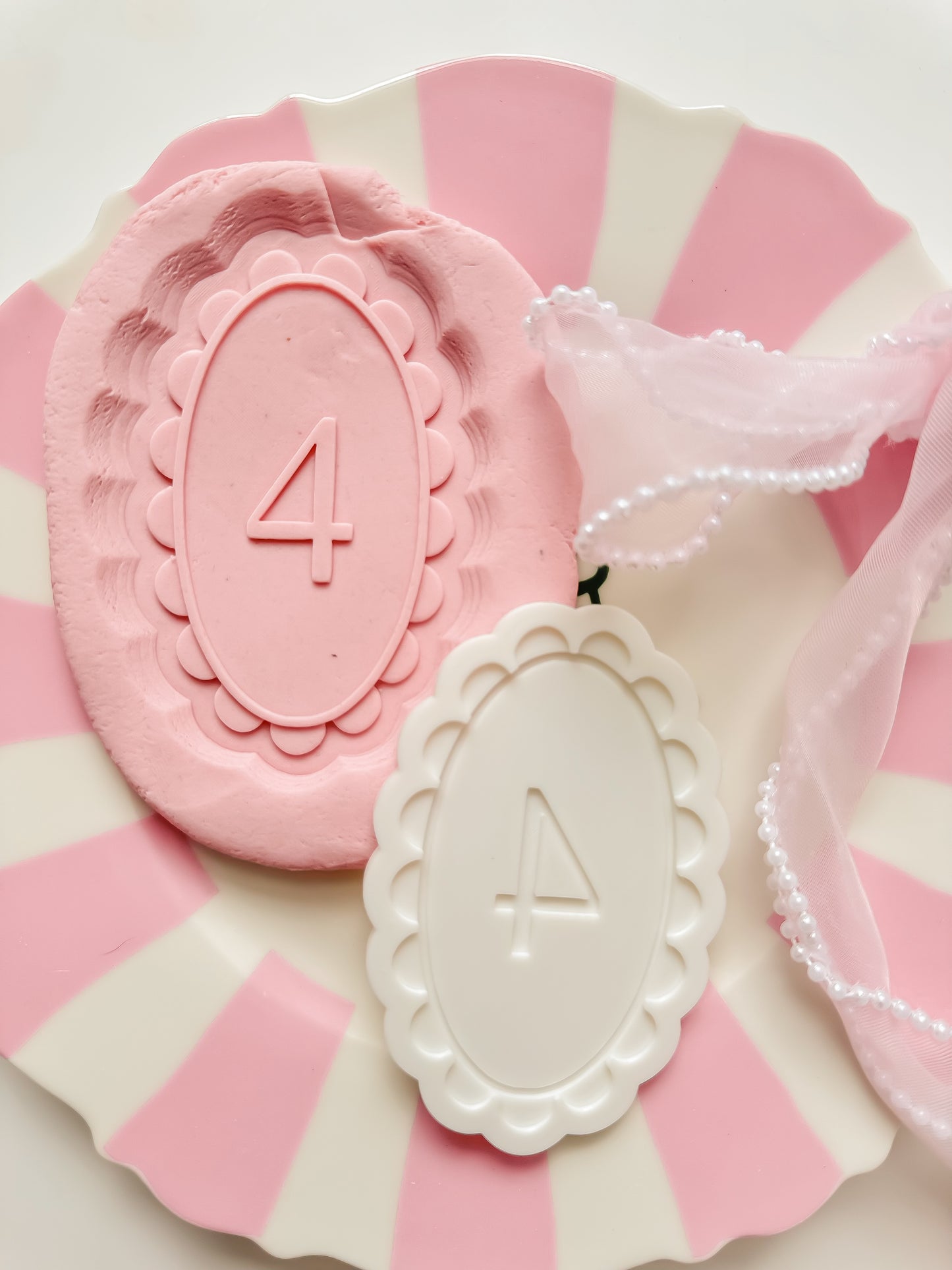 1 - 10 Scalloped Number Plaques - Debossers and Cutter Set