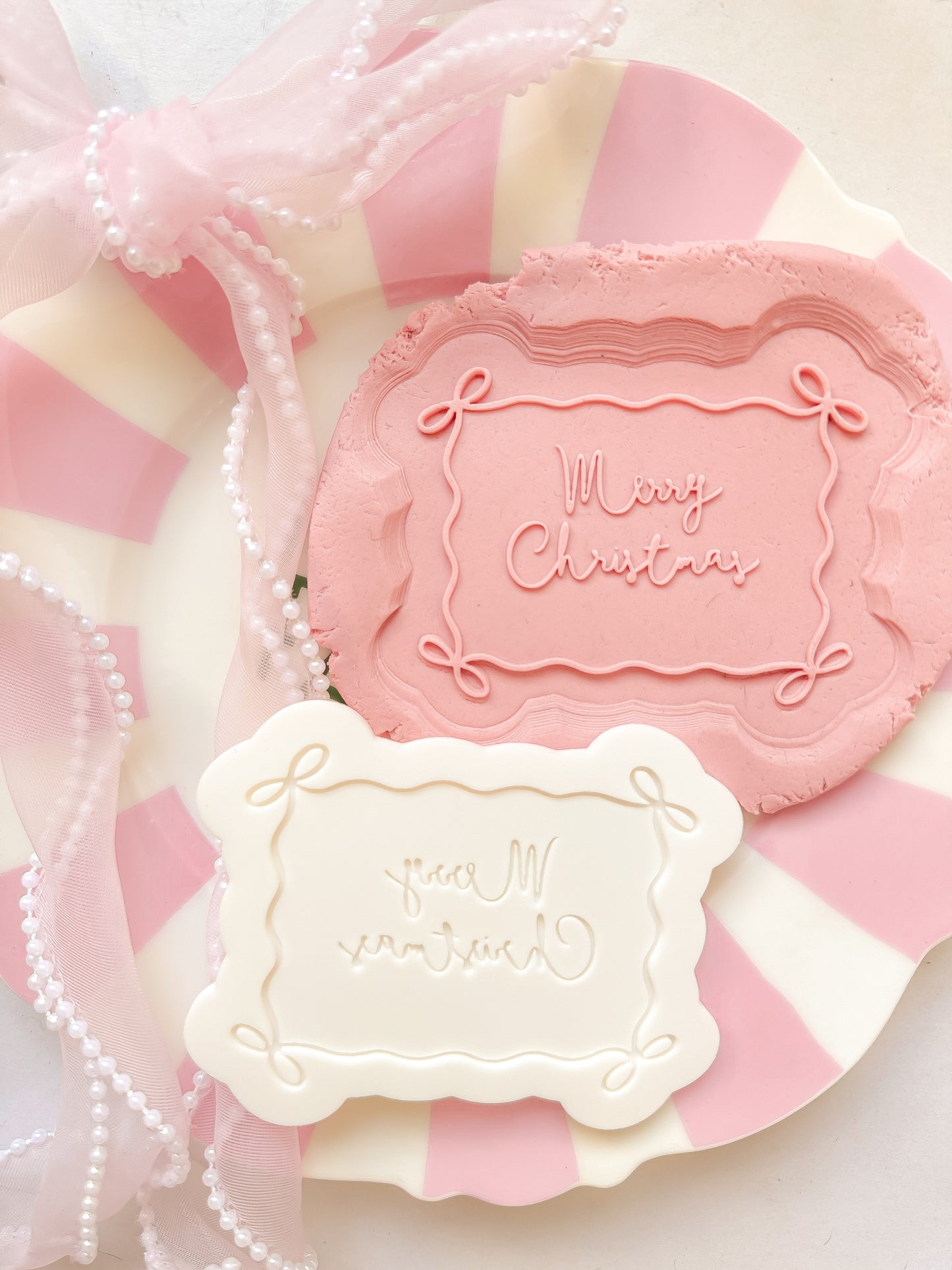 Merry Christmas wavy rectangle - Debosser and Cutter