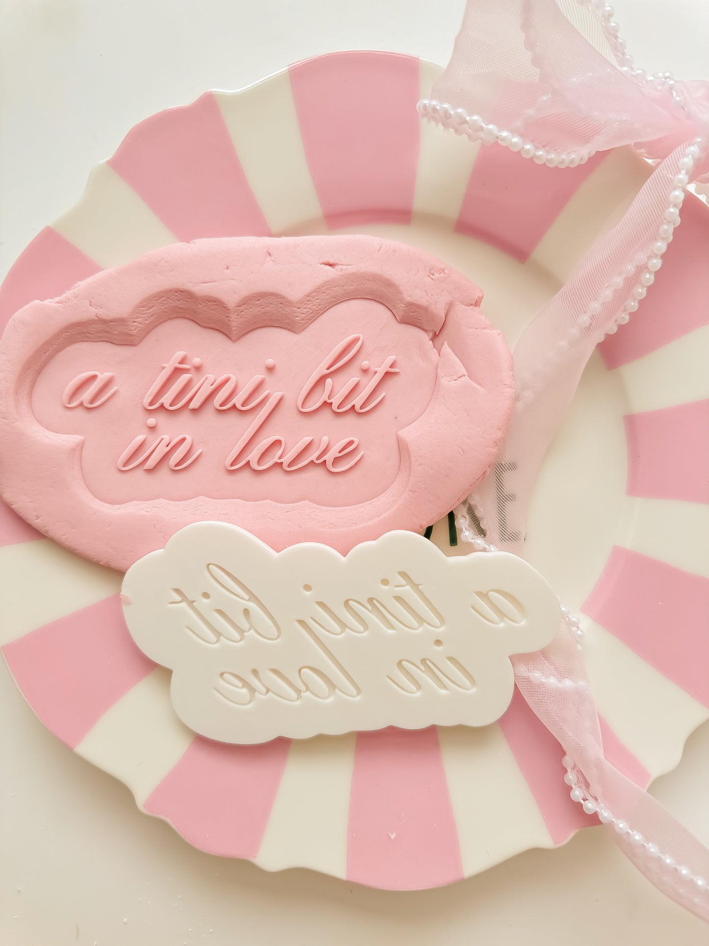 A tini bit in love - Debosser and Cutter