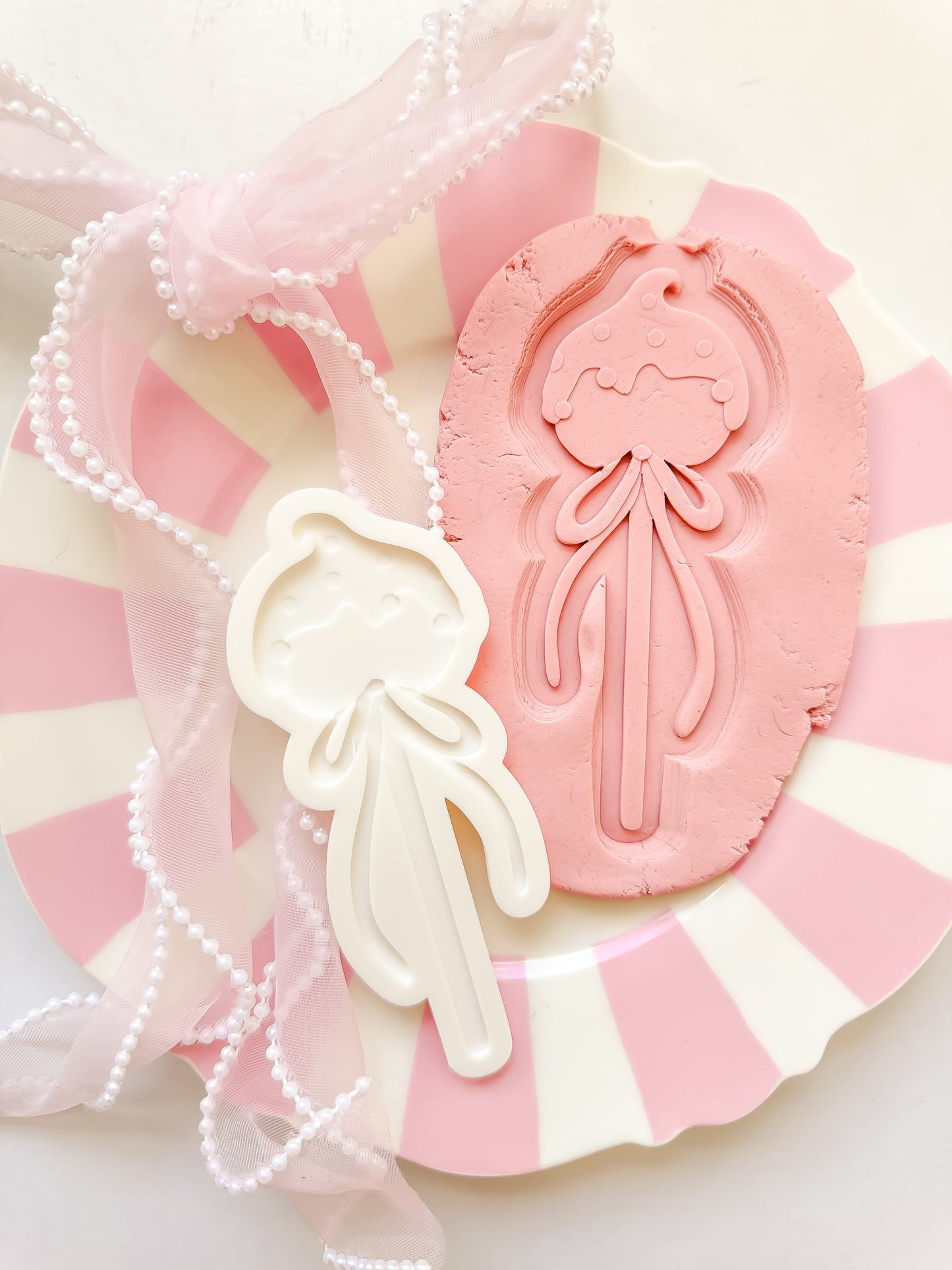 Cake pop - Debosser and Cutter