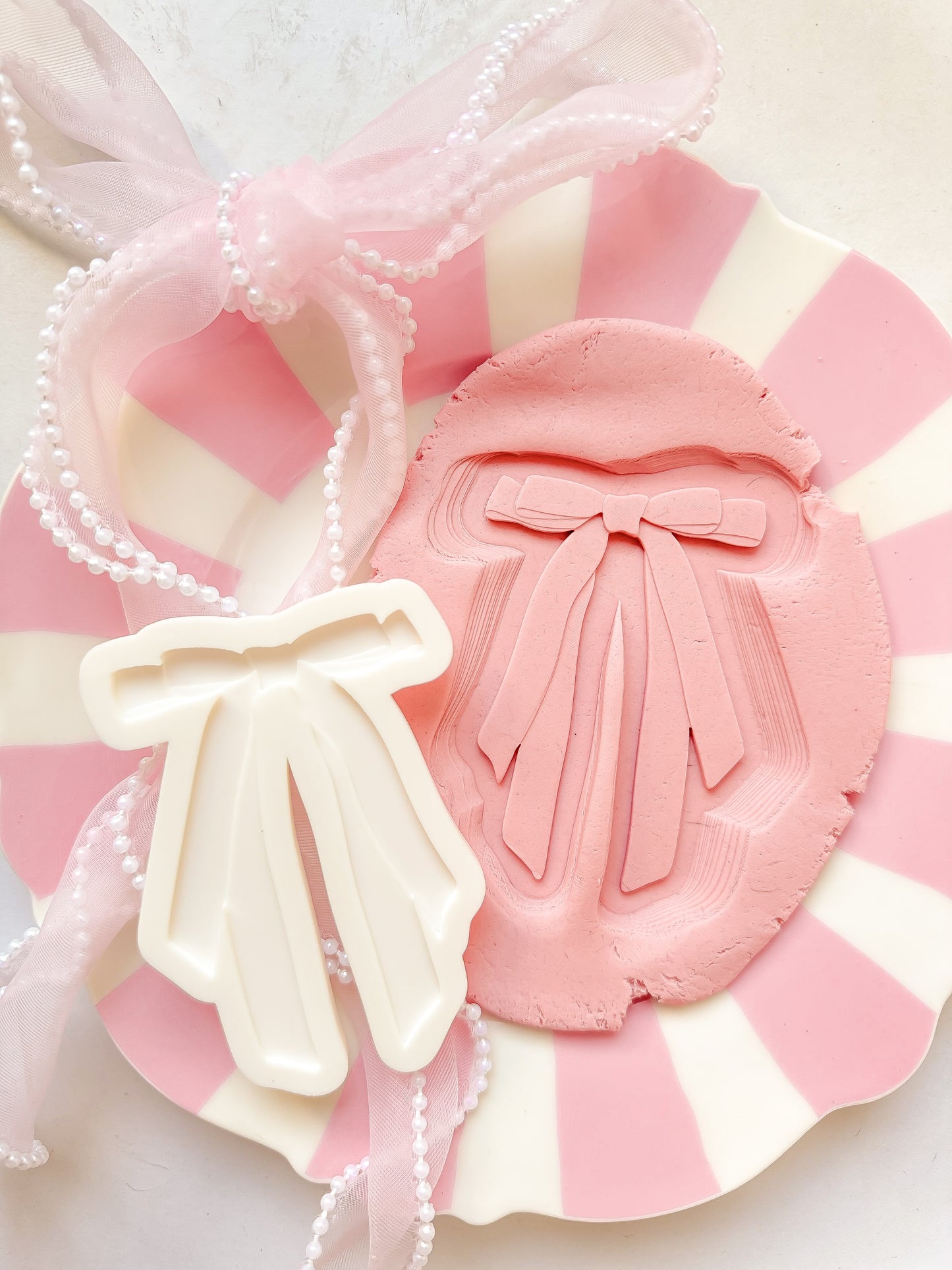 Velvet Bow - Debosser and Cutter