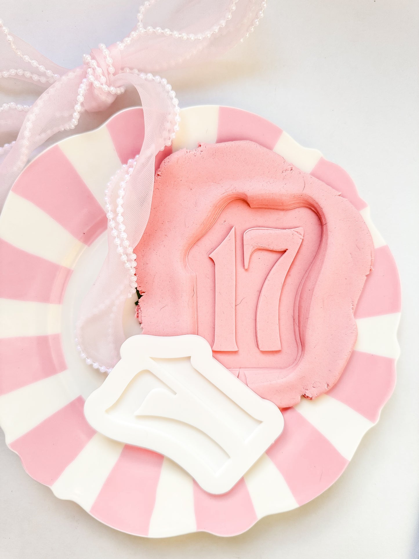 Simple 17 - Debosser and Cutter