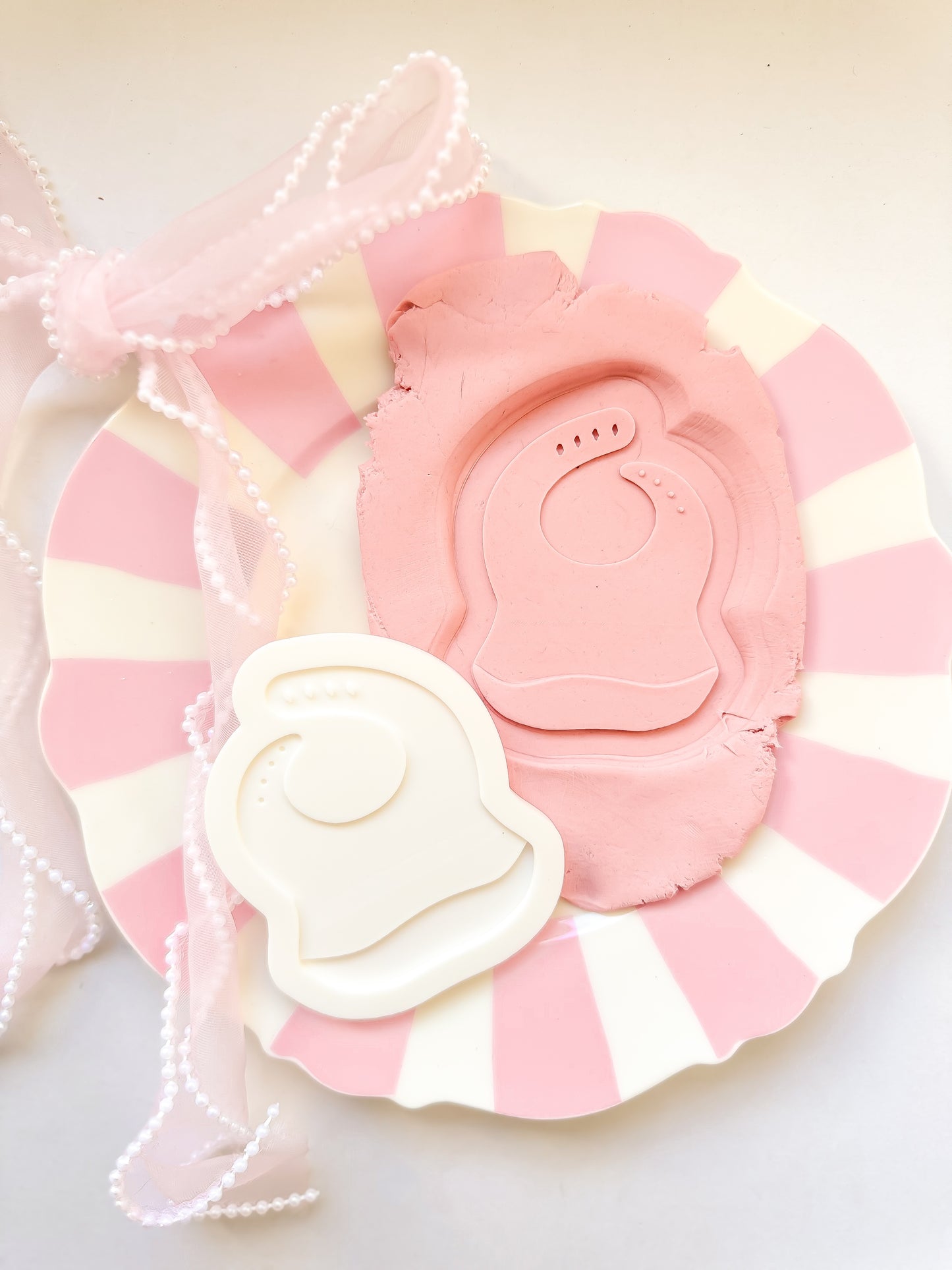 Silicone bib - Debosser and Cutter