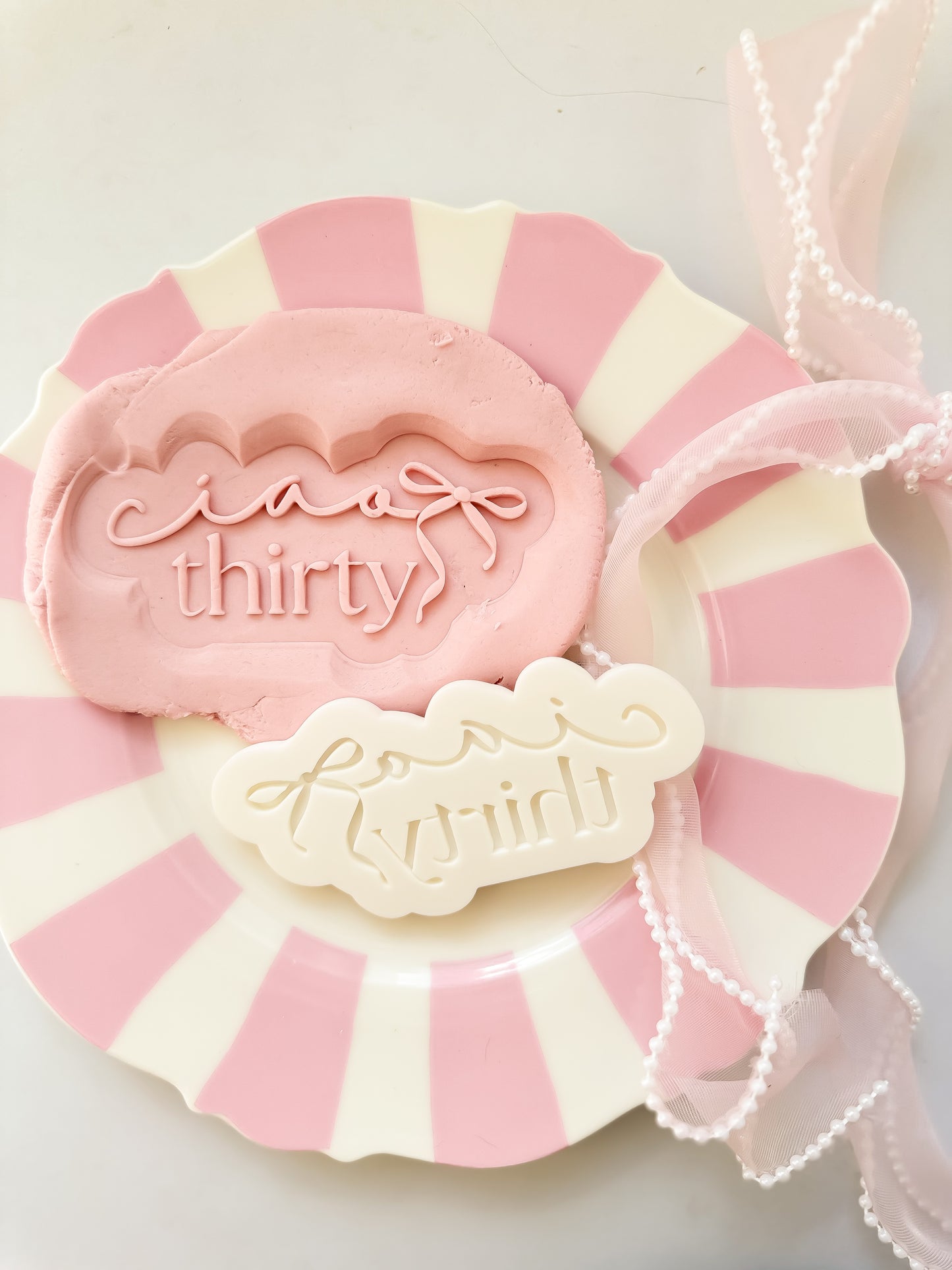 Ciao Thirty with bow - Debosser and Cutter