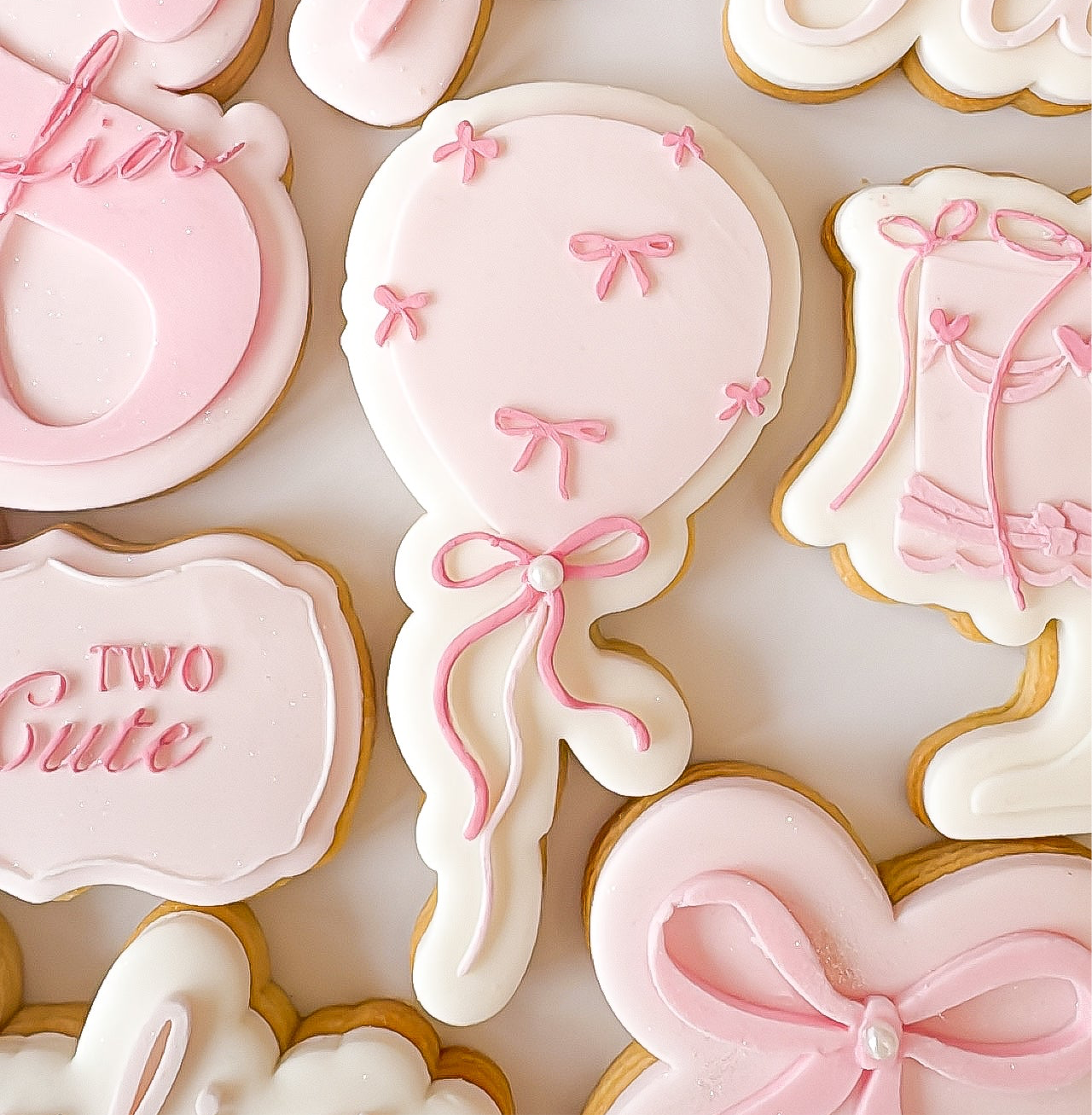 Bow Balloon - Debosser and Cutter