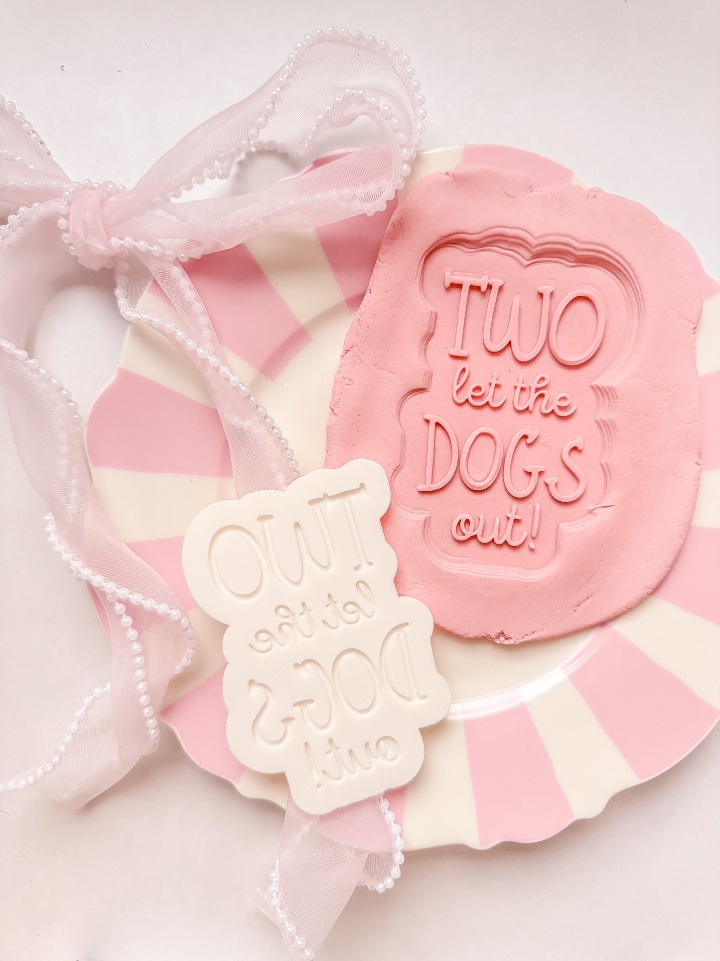 Two let the dogs out! - Debosser and Cutter