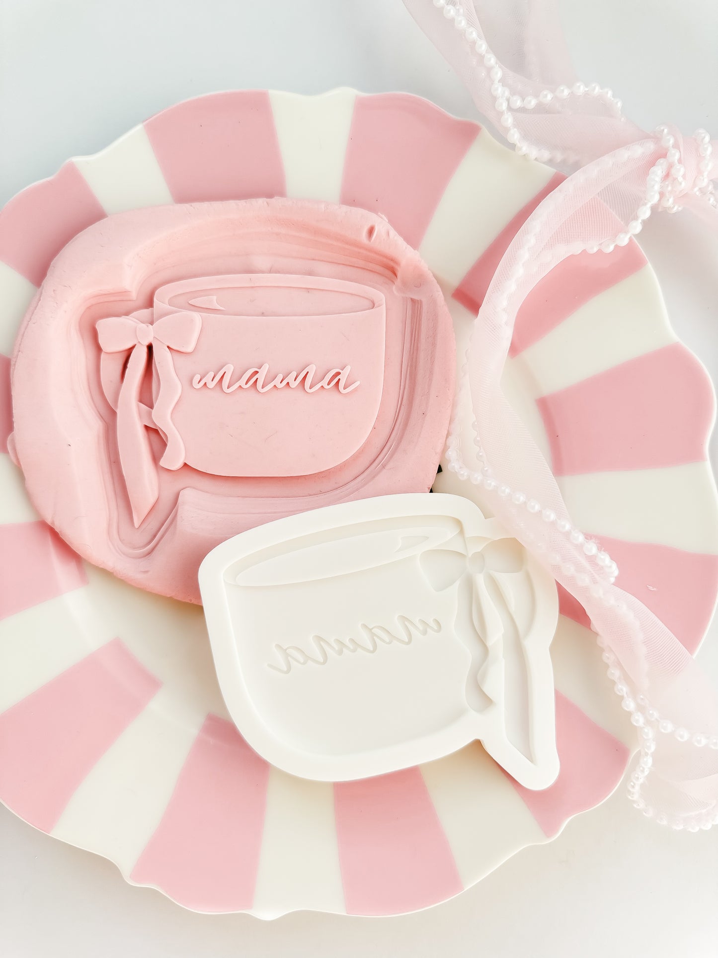 Mama bow coffee mug - Debosser and Cutter