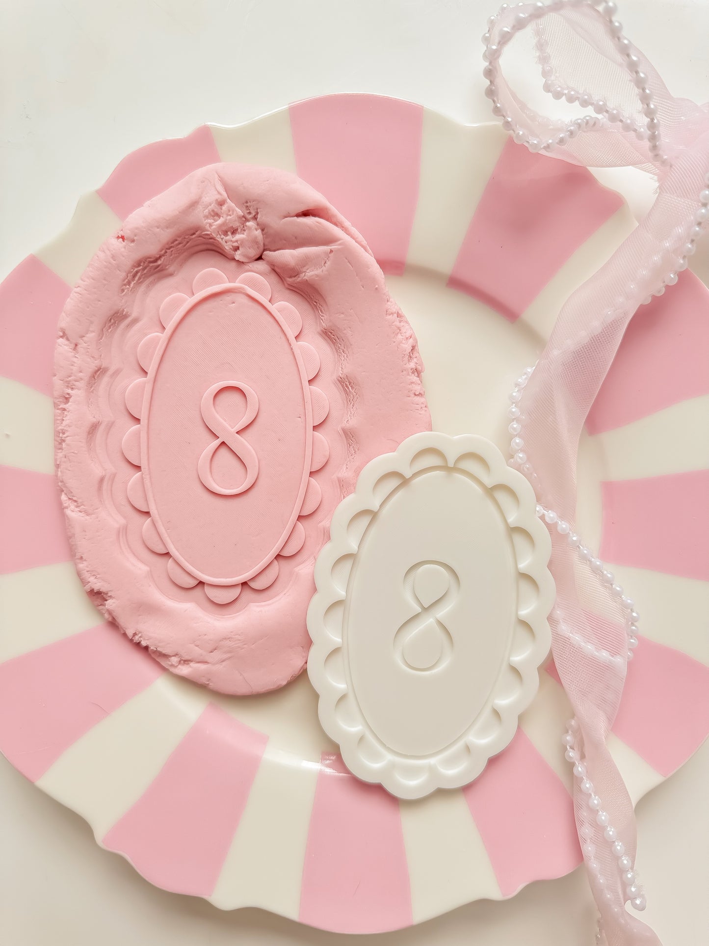 1 - 10 Scalloped Number Plaques - Debossers and Cutter Set