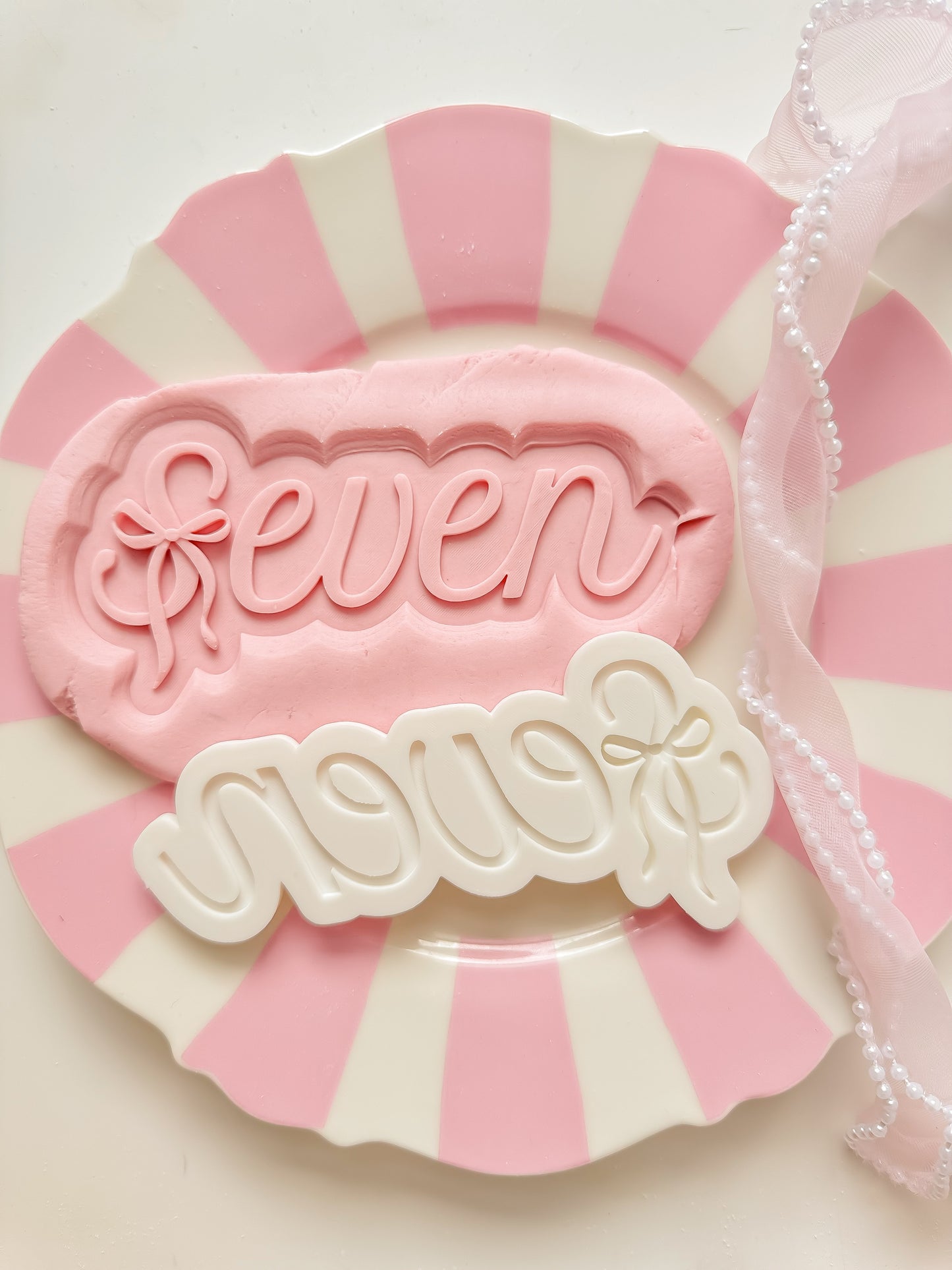 Seven bow number - Debosser and Cutter