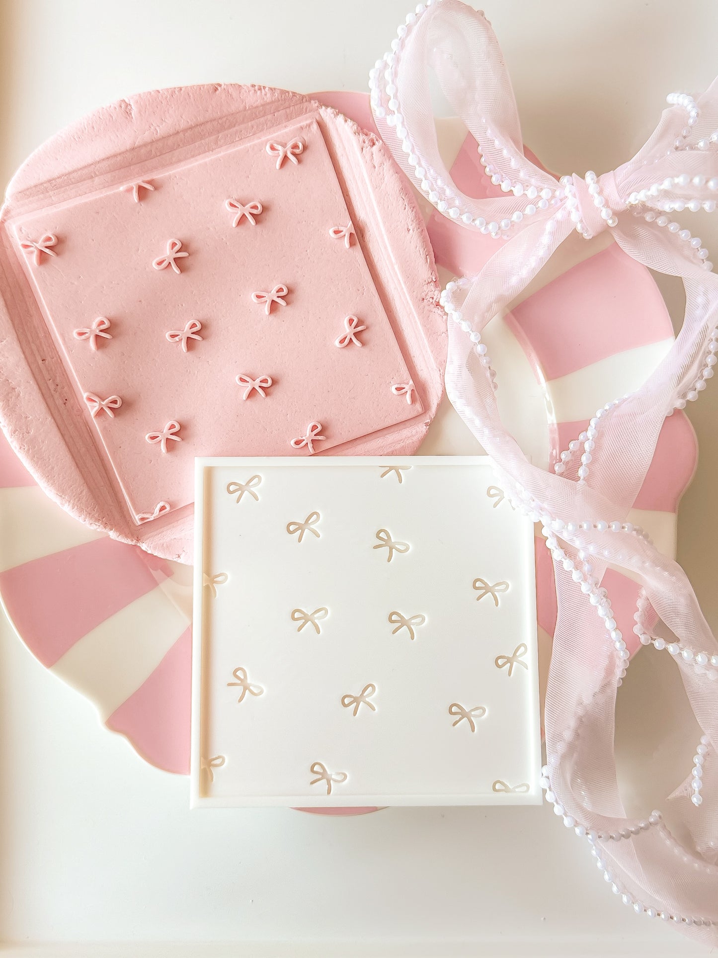 Bow Pattern Plate - Debosser