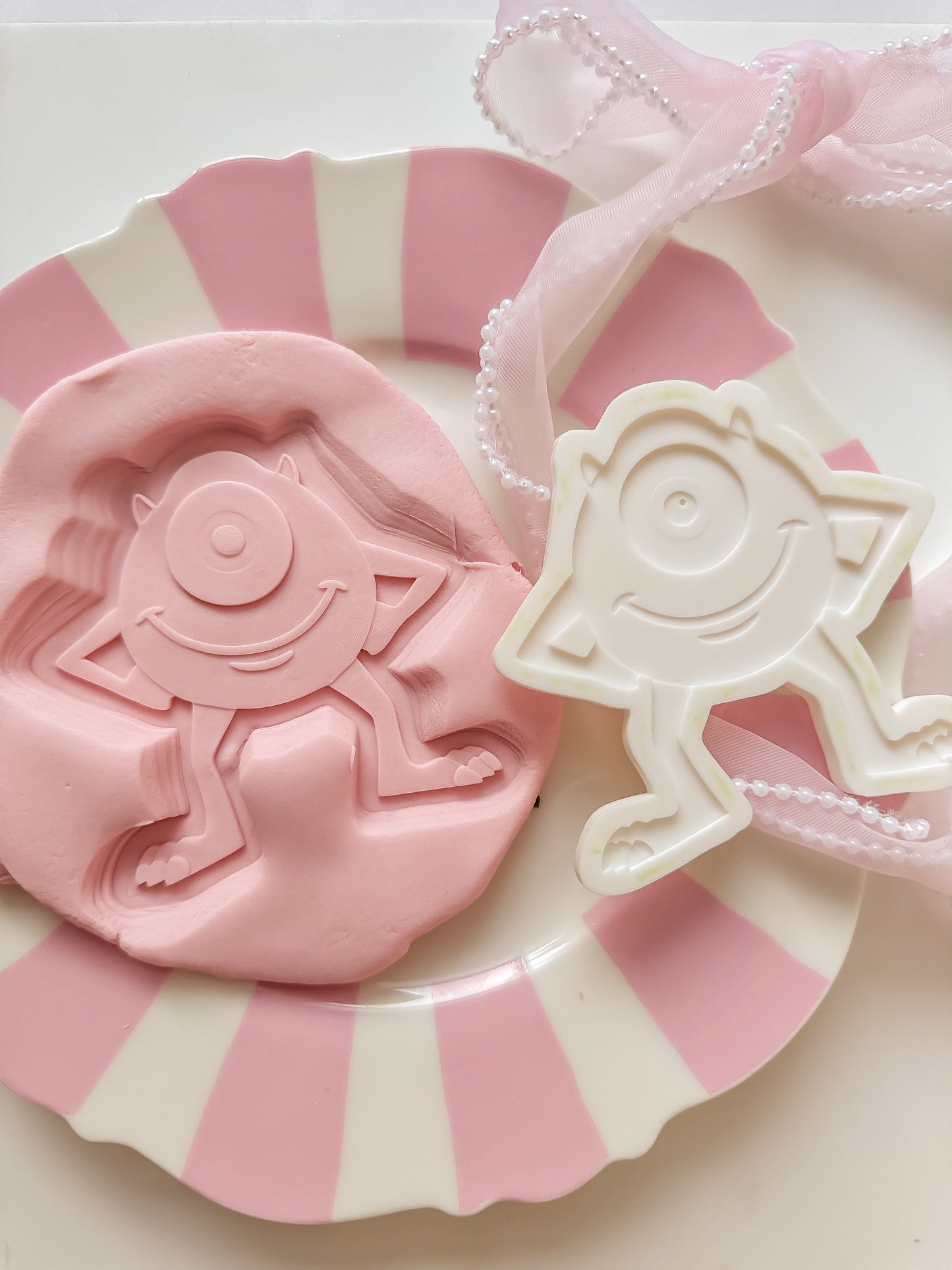 Funny green monster - Debosser and Cutter