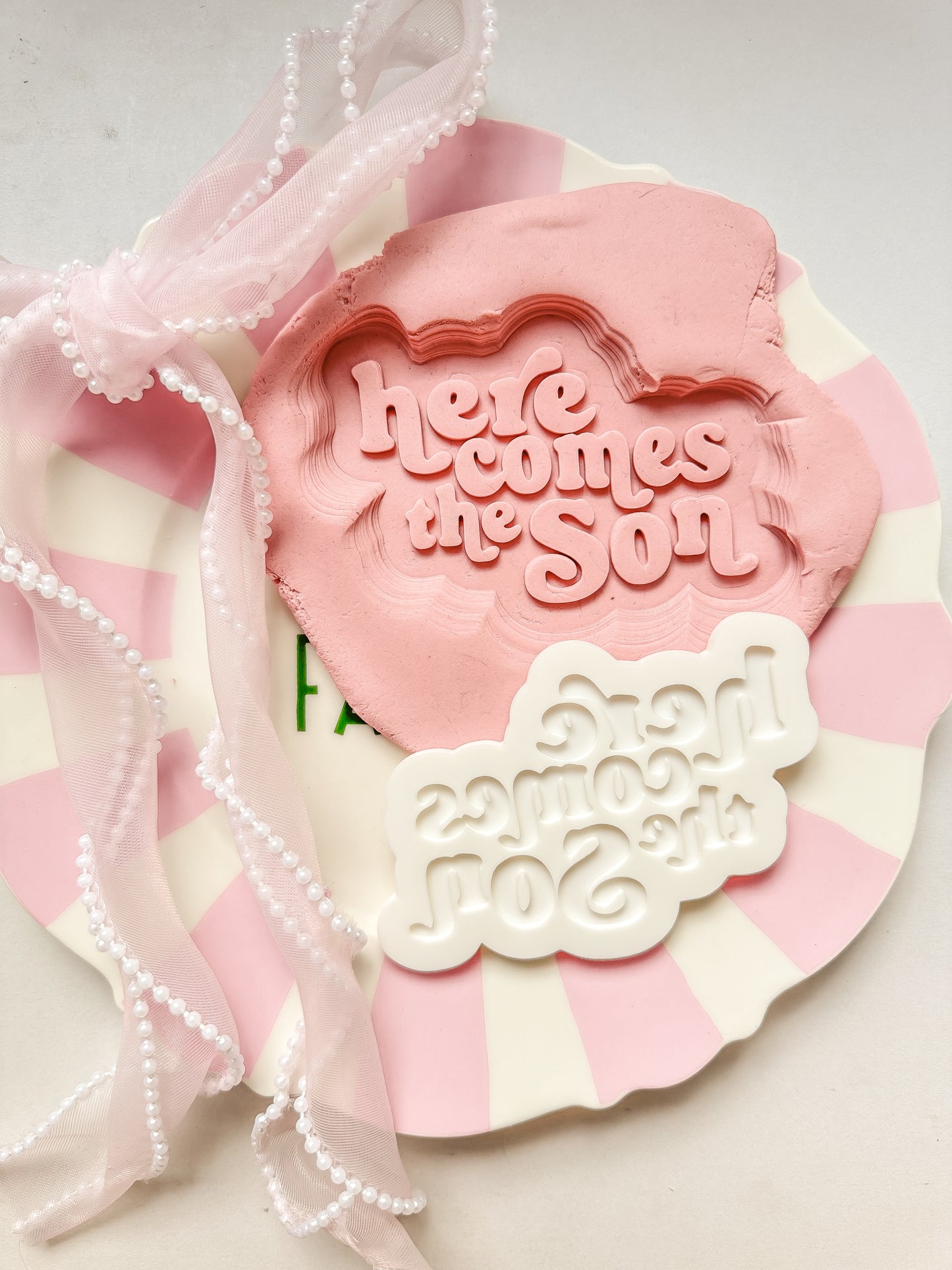 Here comes the son - Debosser and Cutter