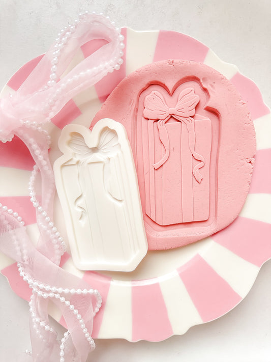 Tall Present with bow - Debosser and Cutter