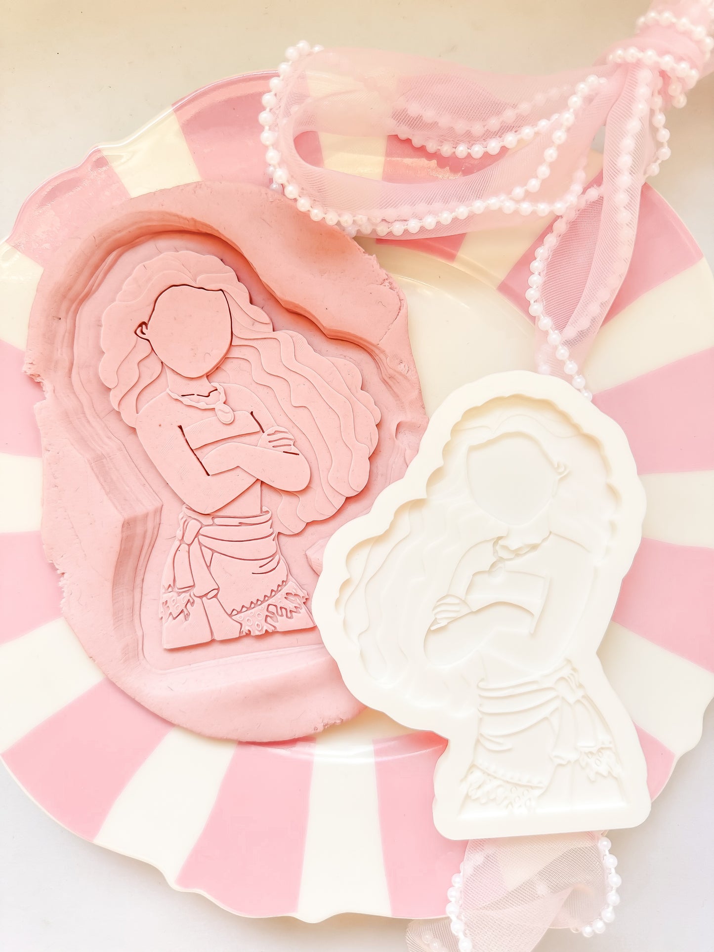 Moana island girl - Debosser and Cutter