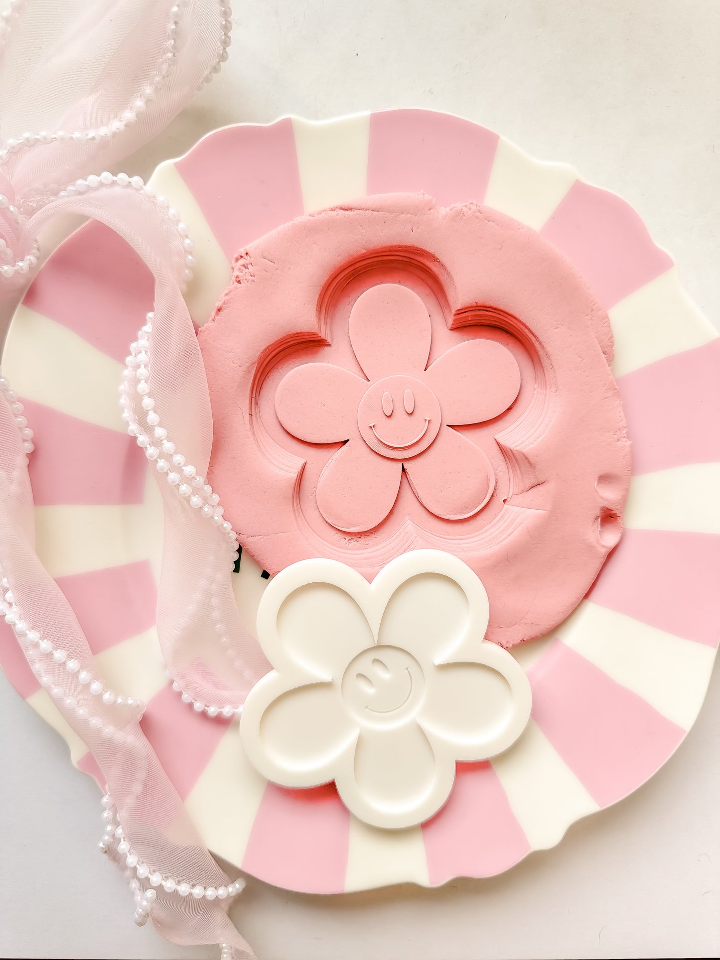 Smiley face flower - Debosser and Cutter