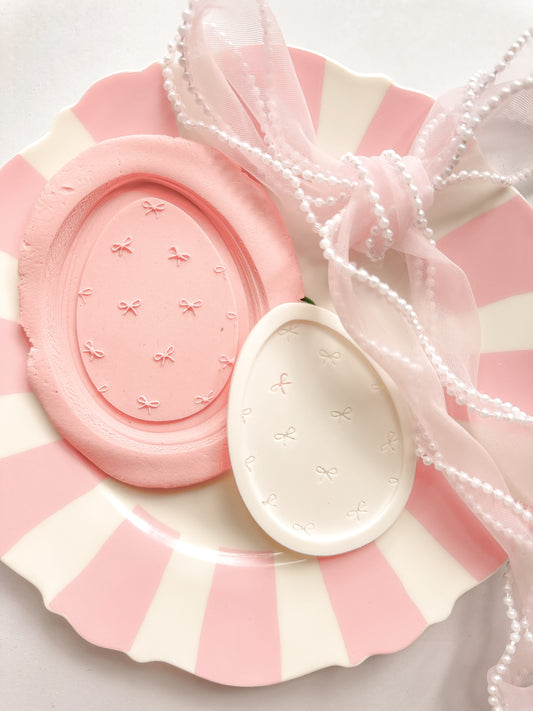 Bow pattern egg - Debosser and Cutter