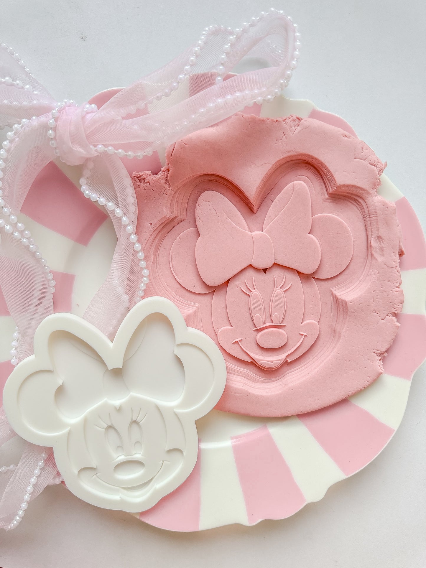 Minnie Mouse - Debosser and Cutter