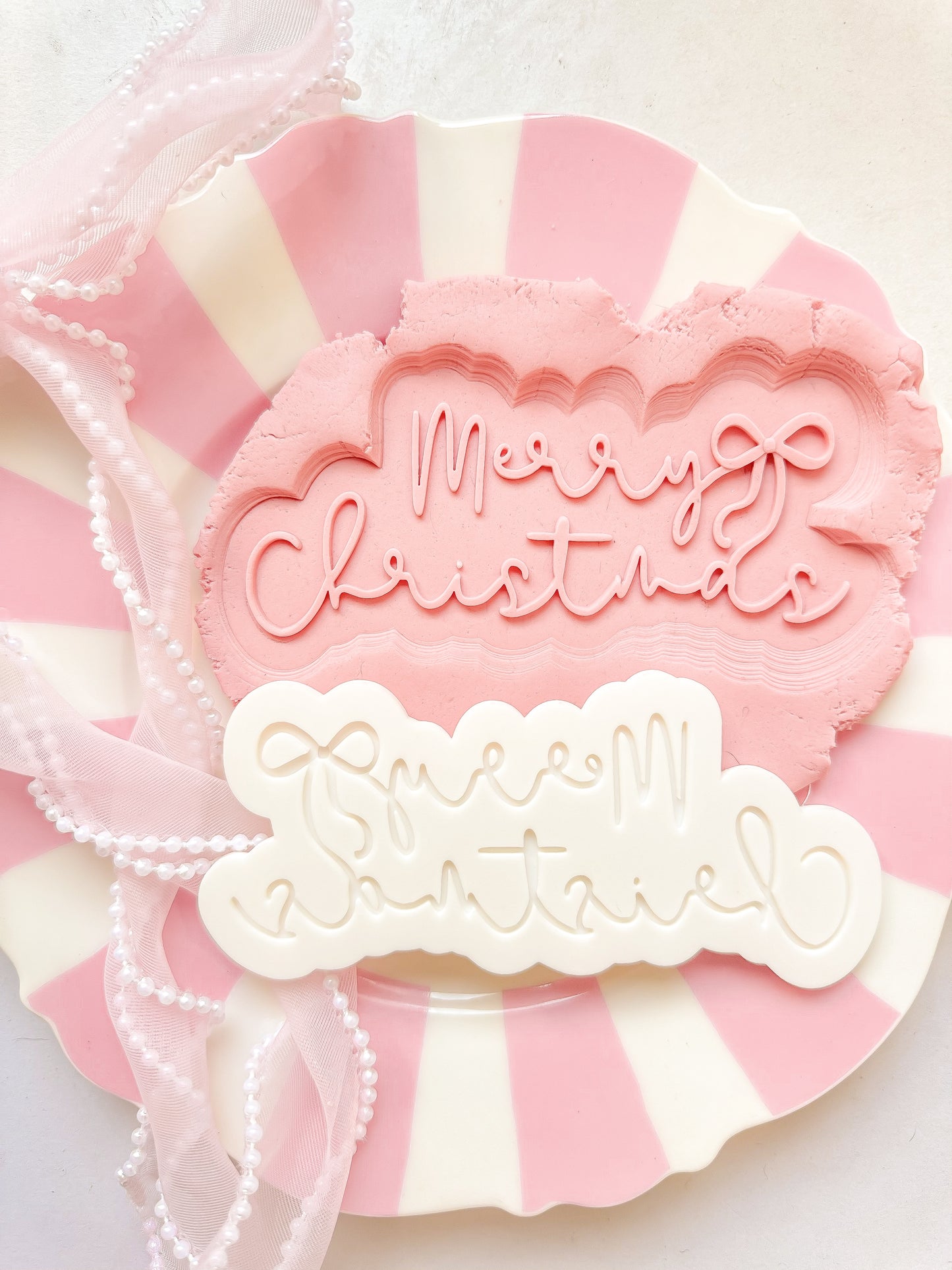 Merry Christmas with bow - Debosser and Cutter