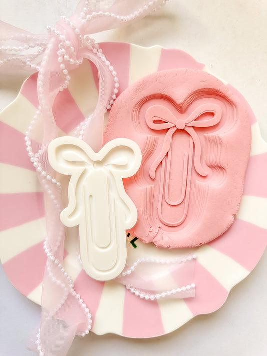 Bow paperclip - Debosser and Cutter