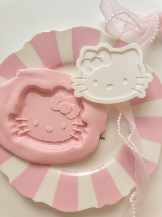 Hello Kitty Face - Debosser and Cutter