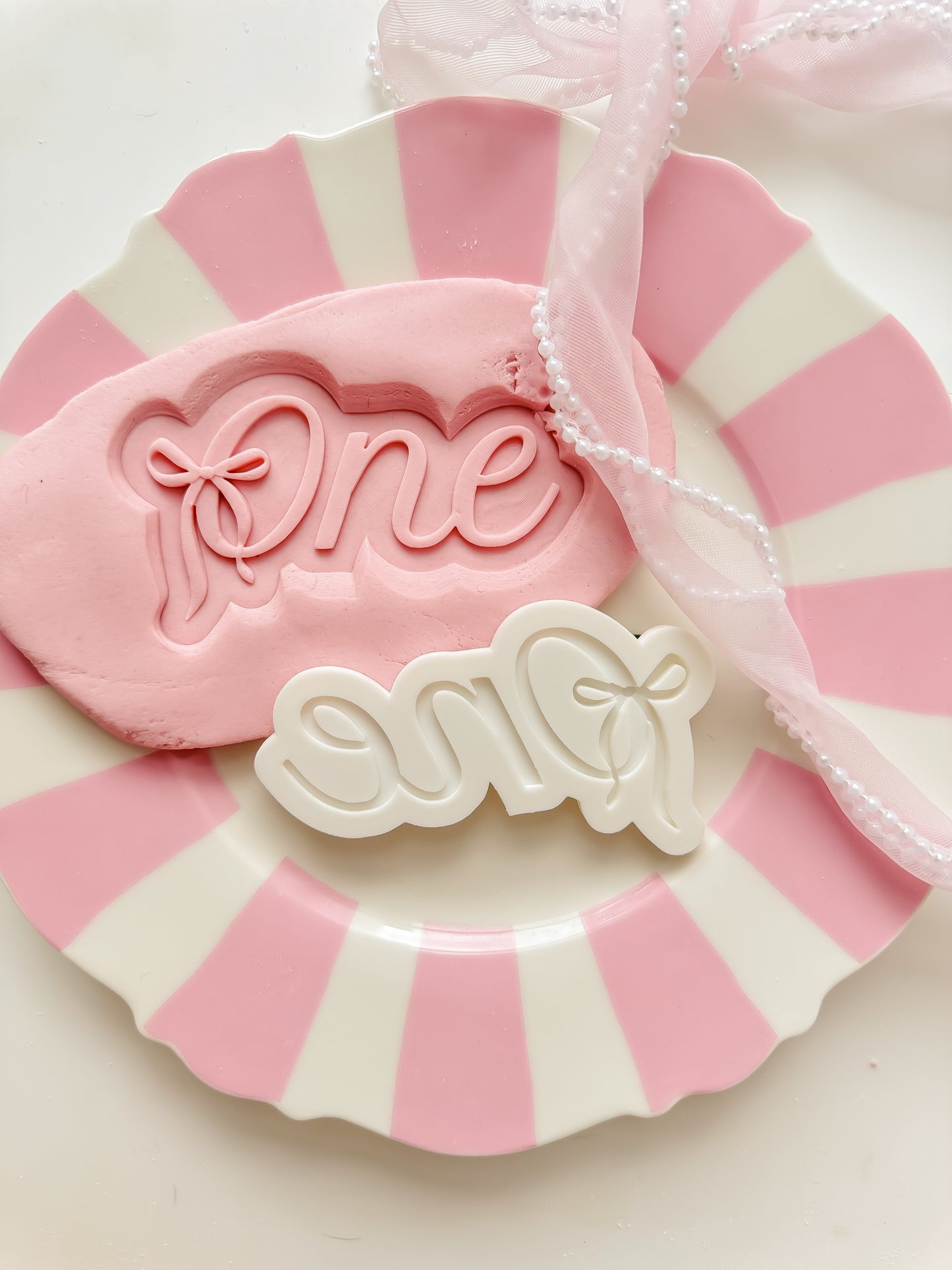 1 - 10 Bow Word Numbers - Debossers and Cutter Set