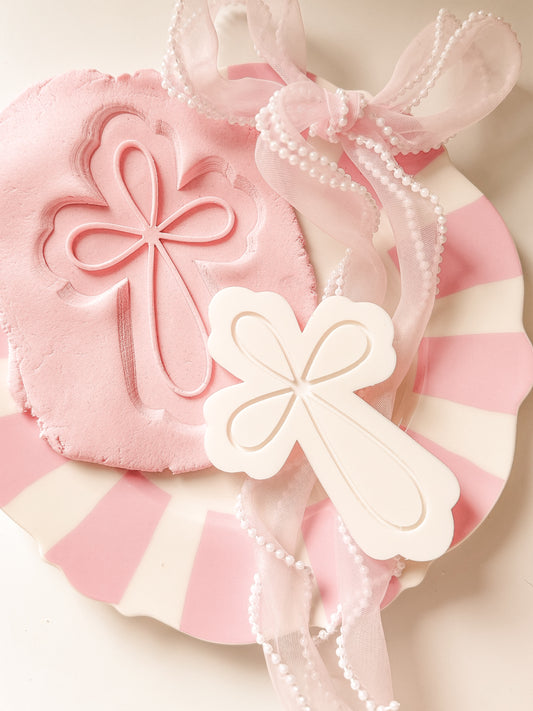 Dainty Cross - Debosser and Cutter