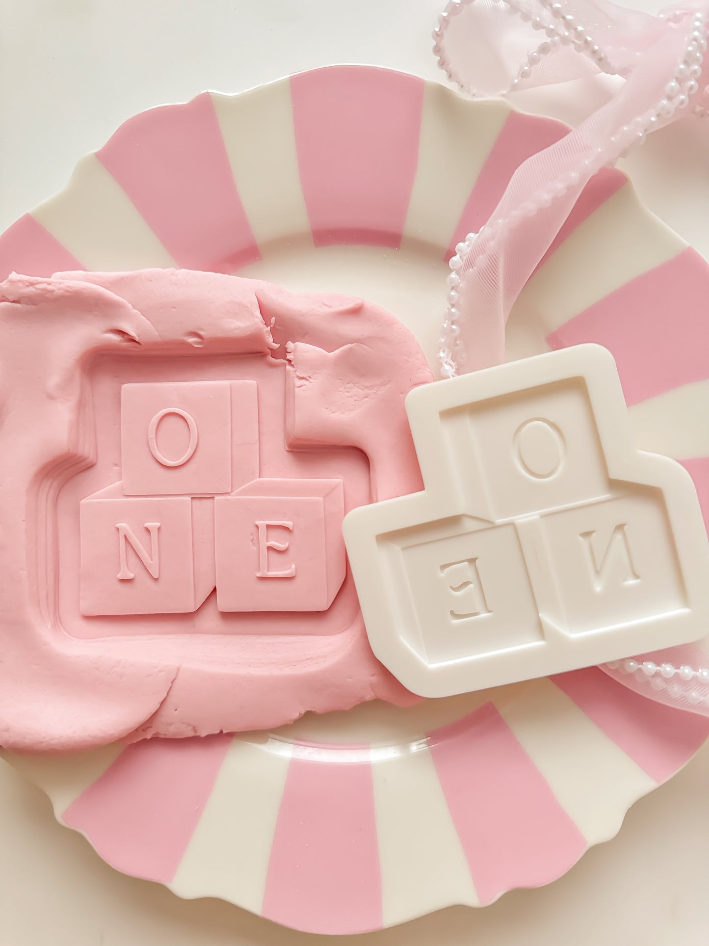 One blocks - Debosser and Cutter