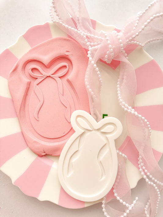 Ribbon bow egg - Debosser and Cutter