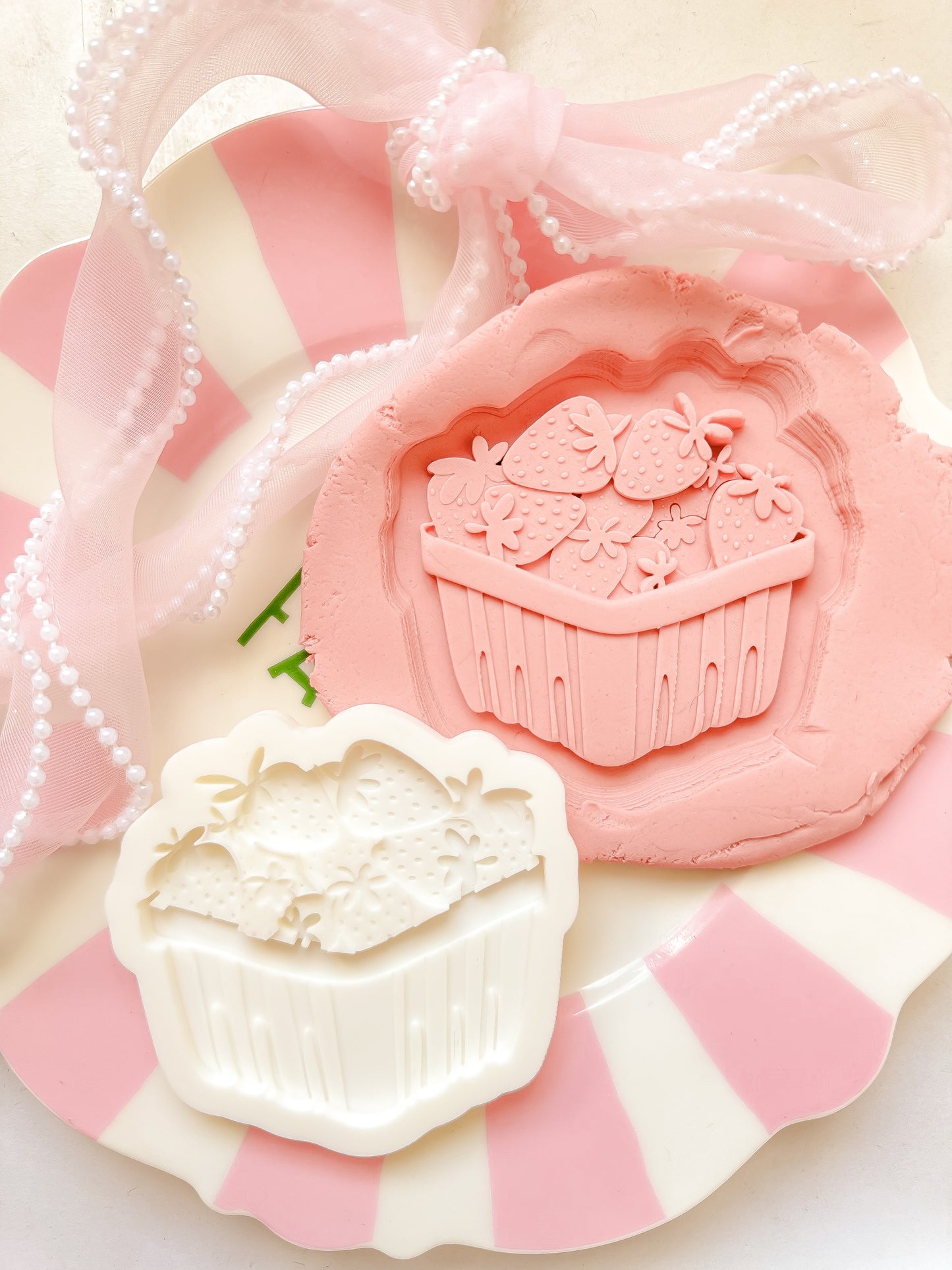 Strawberry Punnet - Debosser and Cutter