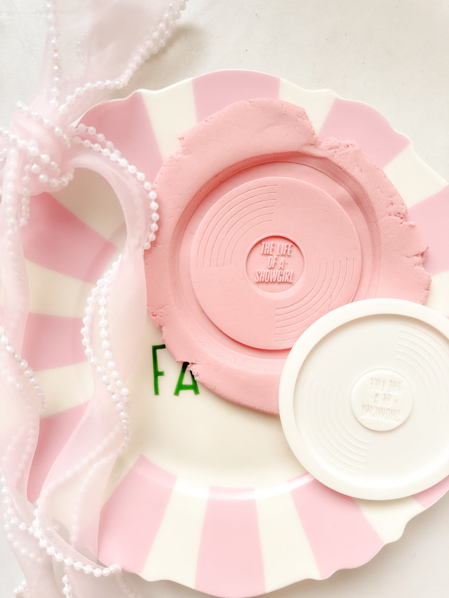 Showgirl record - Debosser and Cutter