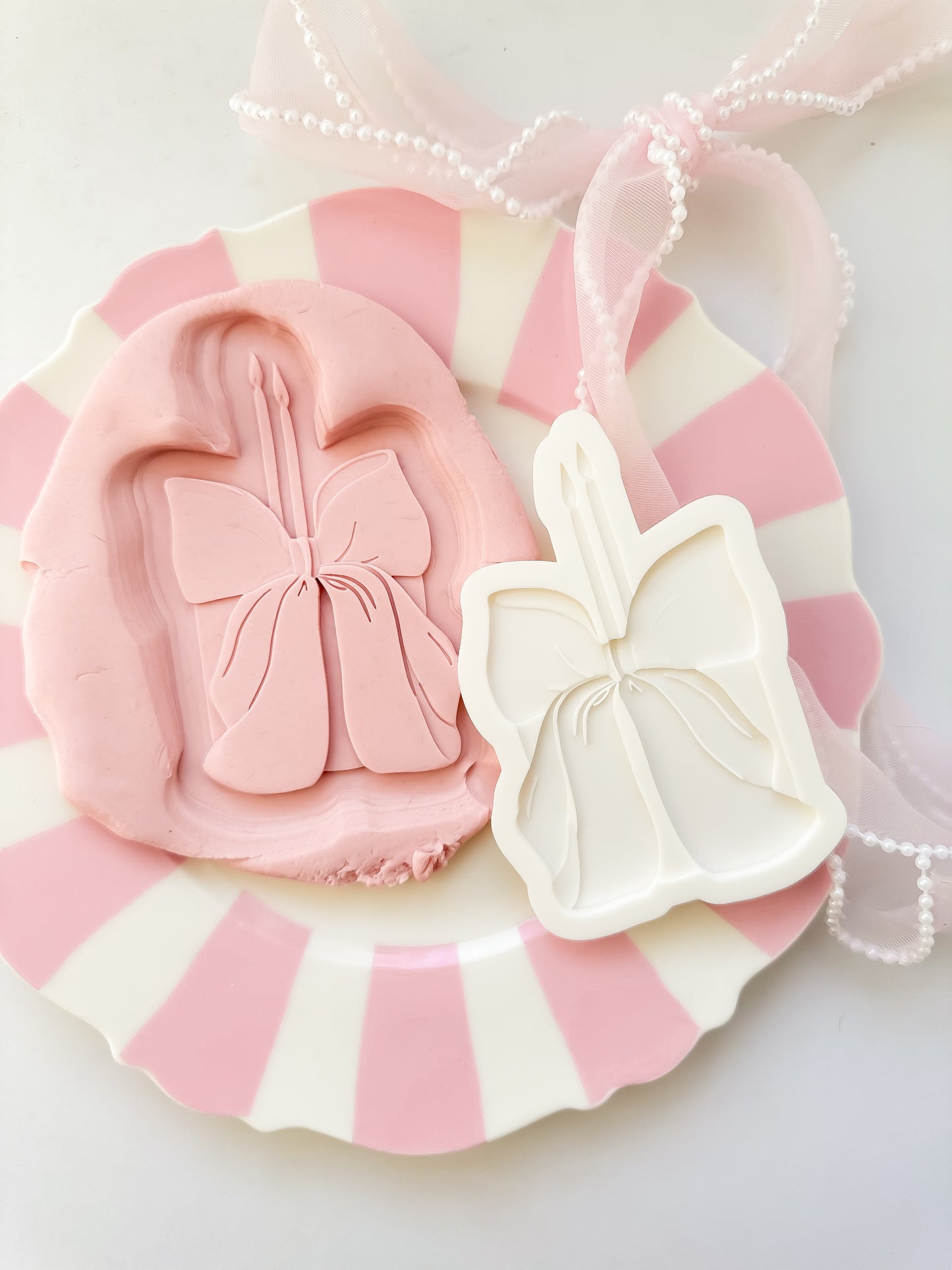 Bow cake with candles- Debosser and Cutter