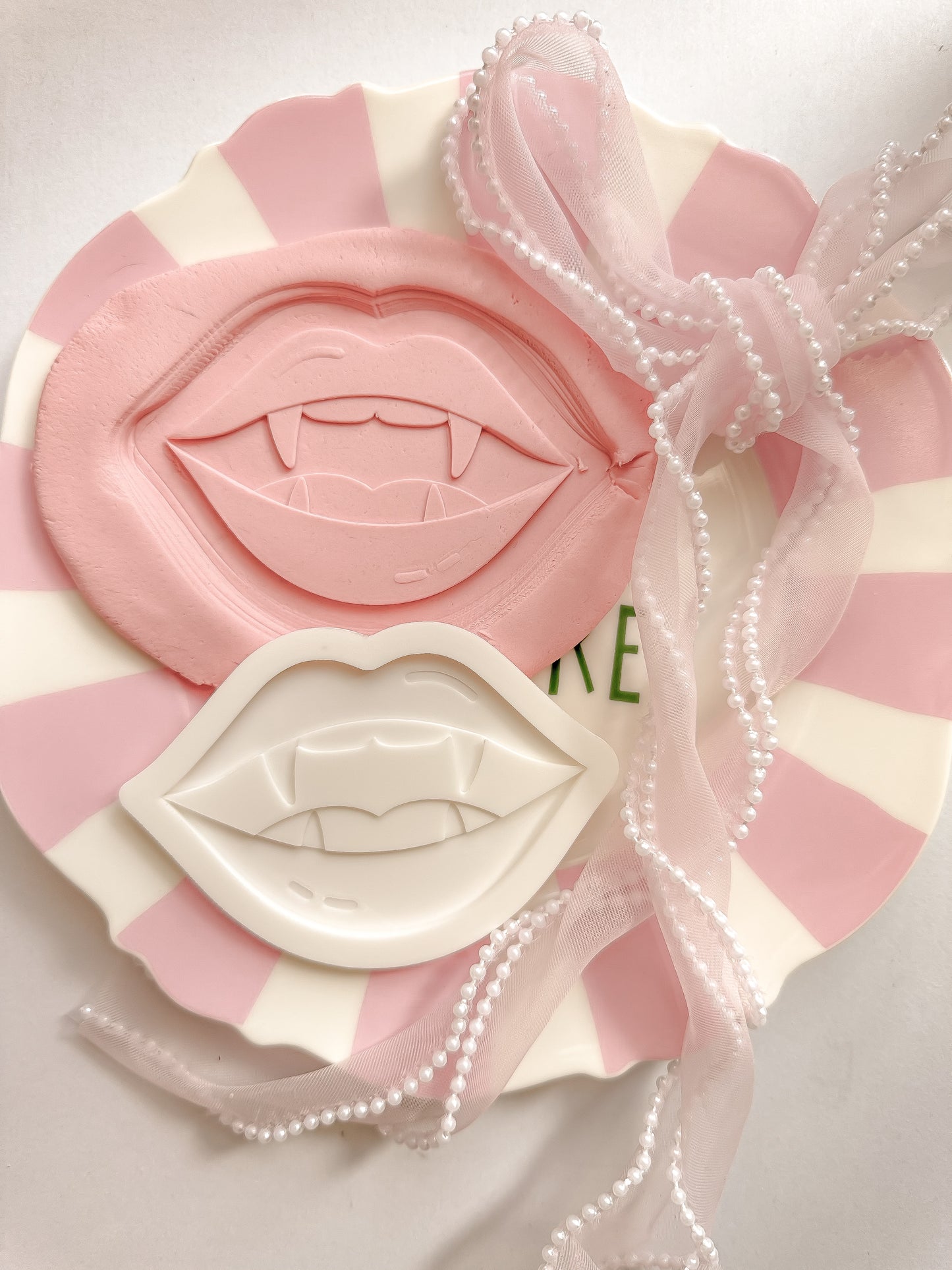 Vampire lips - Debosser and Cutter