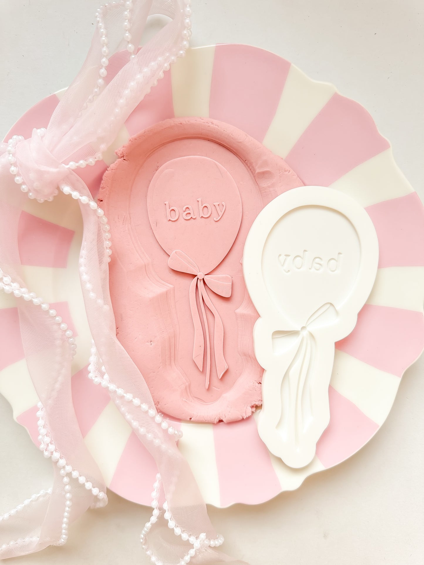 Baby bow balloon - Debosser and Cutter