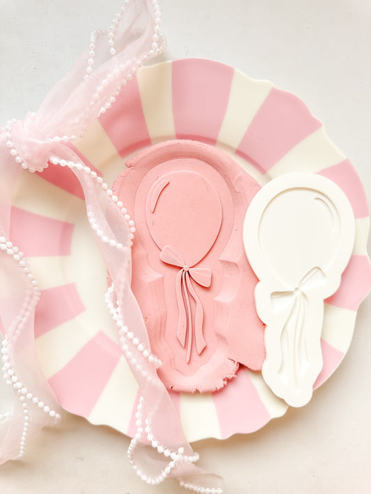 Single bow balloon - Debosser and Cutter