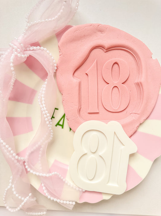 Simple 18 - Debosser and Cutter